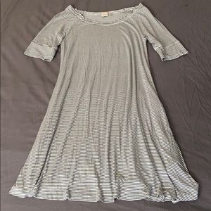 Super cute Roxy green stripped dress size SP